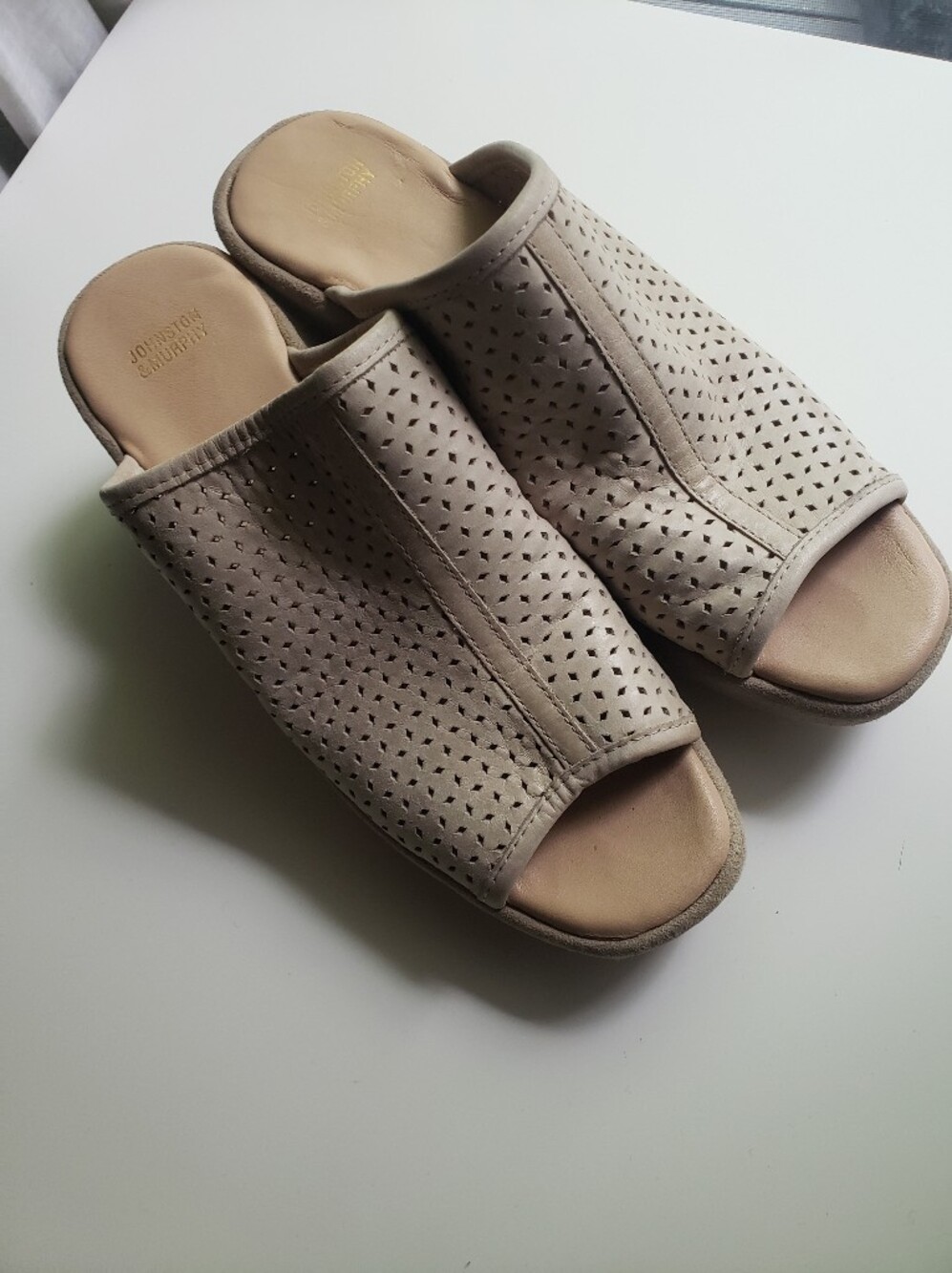 Johnston & Murphy Beige Perforated Leather Slide Sandals